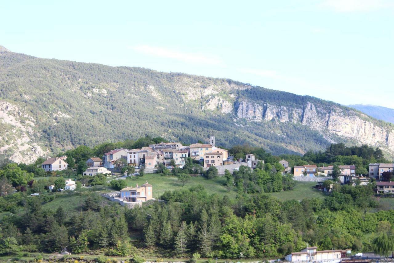 Location Vacances 5 Place Des Moulieres Saint-Julien-du-Verdon Luaran gambar